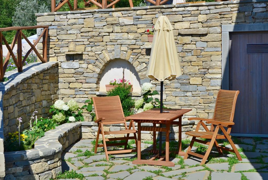 בניו די רומניה Agriturismo Biologico Autosufficienza מראה חיצוני תמונה